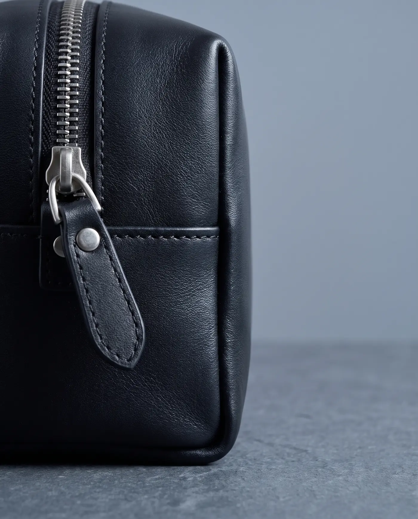 Leather Dopp Kit: close-up detail