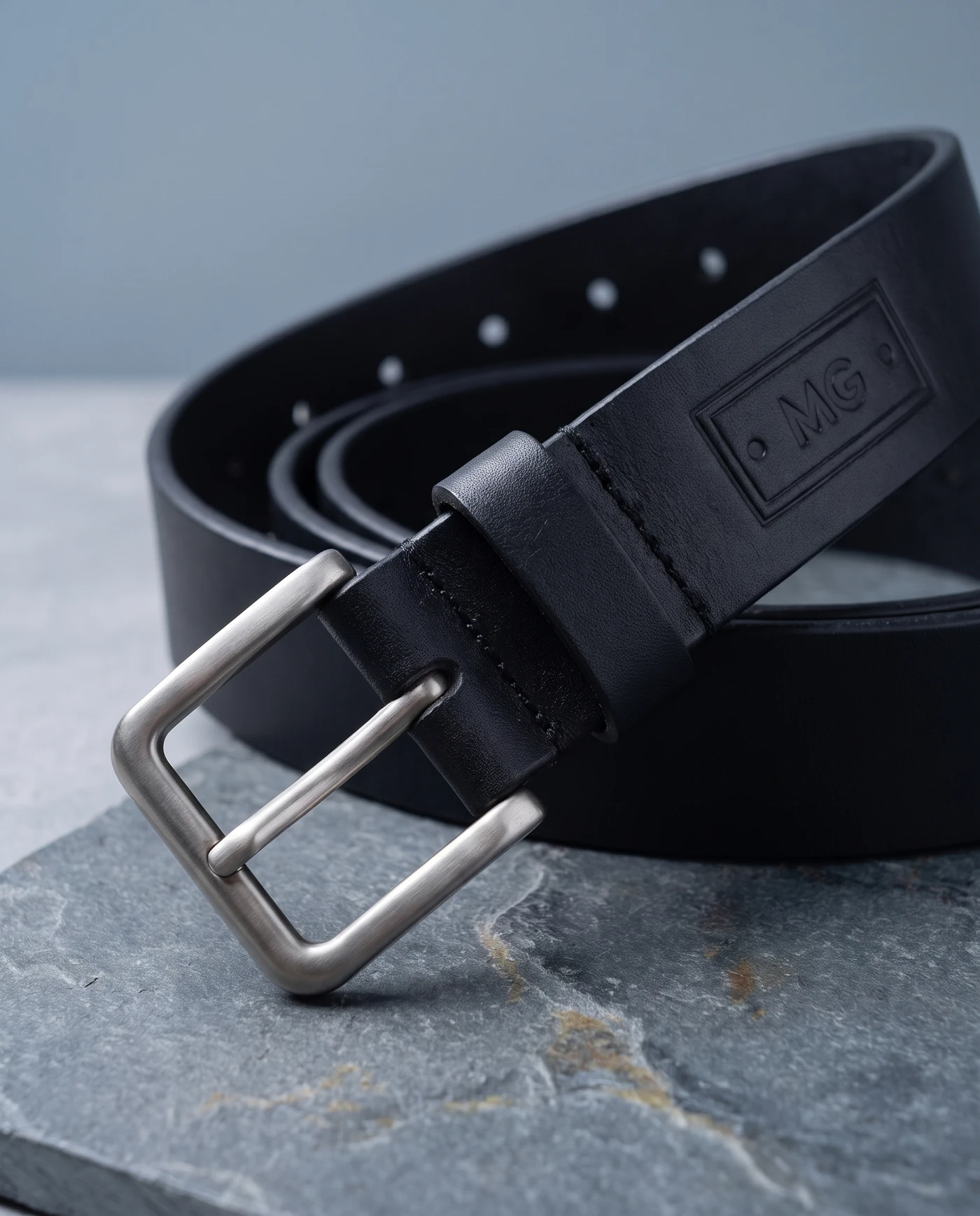 Leather Luggage Strap: close-up detail