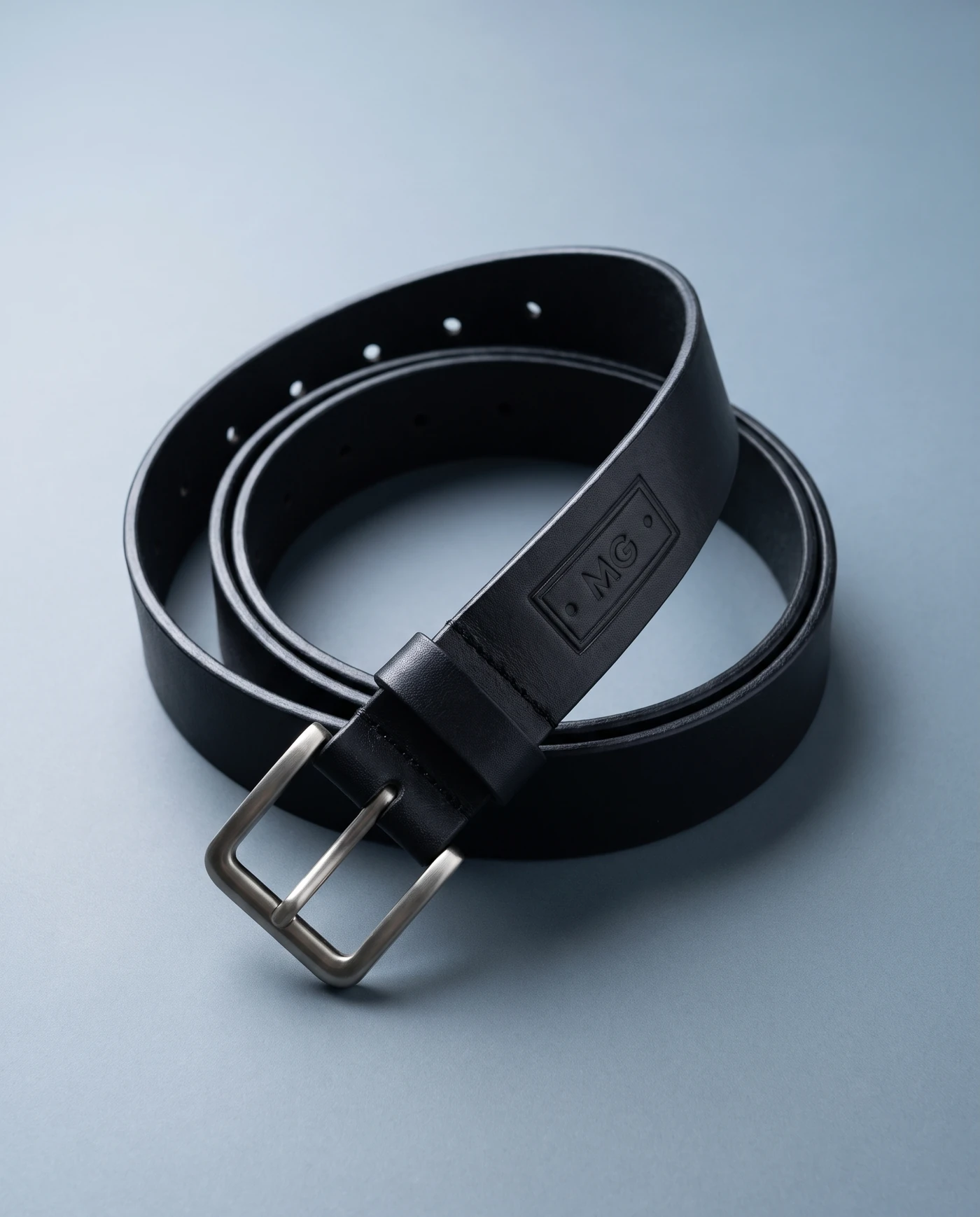 Leather Luggage Strap: front three-quarter view