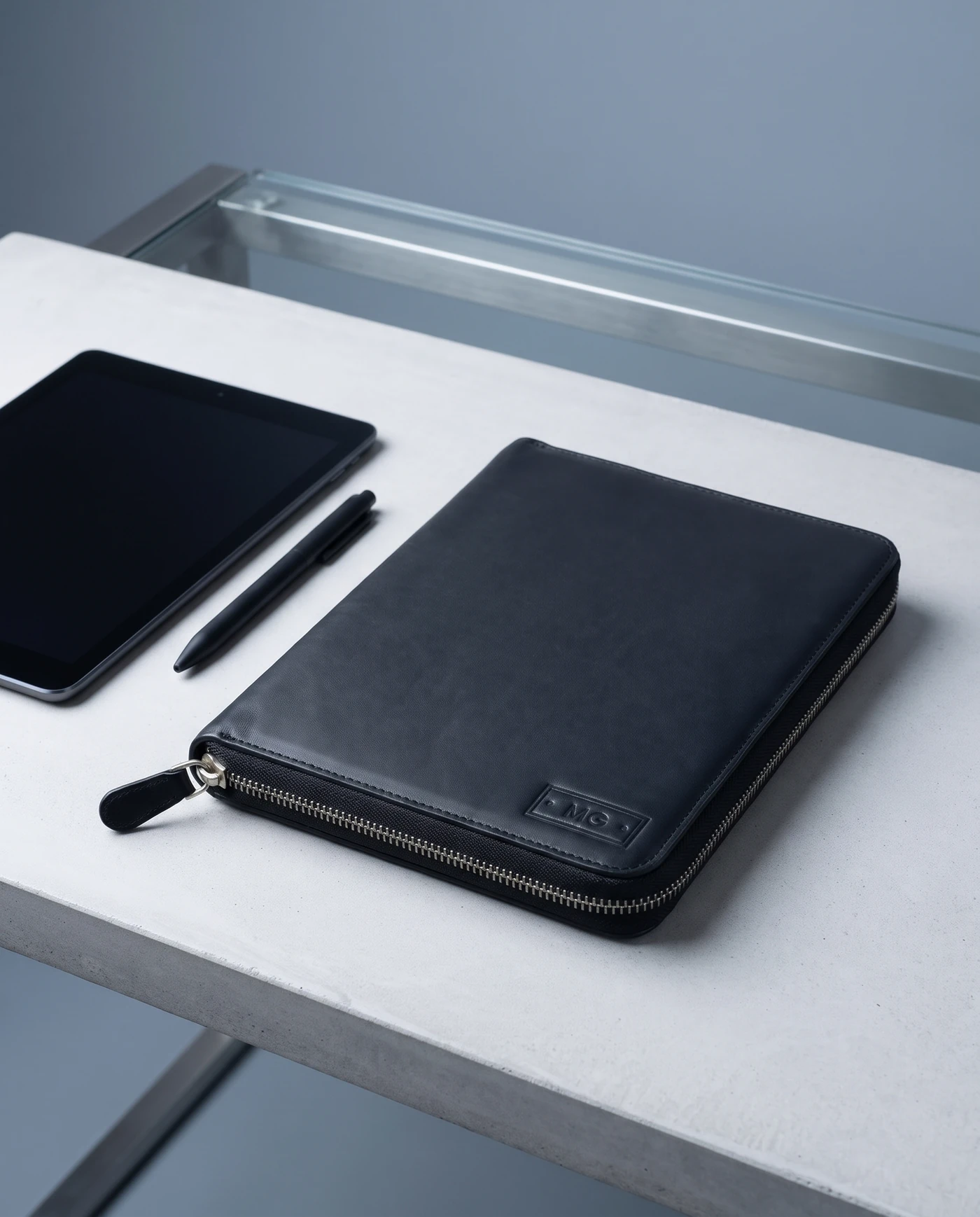 Zip-Around Portfolio: shown in use